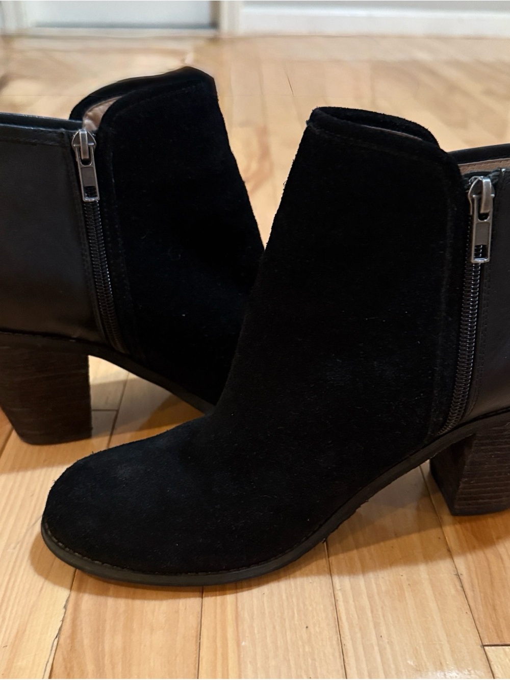SoftWalk Black Side Zip Ankle Booties Size 10M
